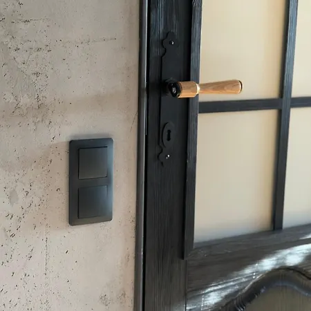 Timber Tale With Free Parking And Self Check-in *